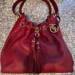 MICHAEL KORS CAMDEN BAG TASSEL TOTE